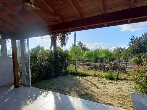 Casa en Alquiler con 2 cocheras