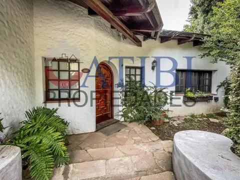 Casa en Venta con 2 cocheras