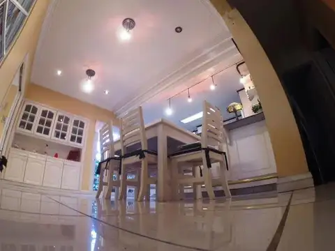 Casa en Venta en Lomas De Zamora, USD 250.000