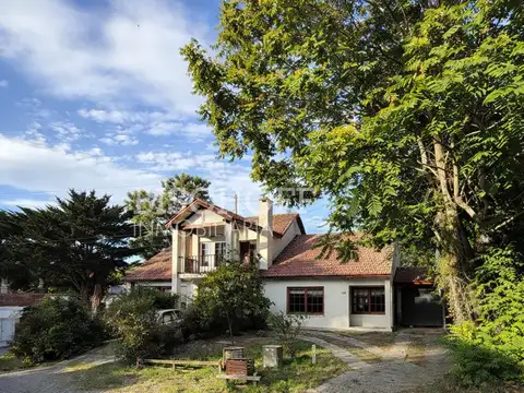 Paseo 122 bis e/ 4 y 5