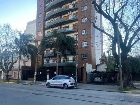 Brandsen e/ Almirante Brown y Alvear