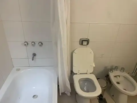 Departamento en Recoleta Refaccionado. Av. Córdoba y Av. Callao