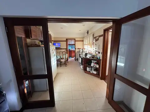 Casa 5 ambientes con 3 baños