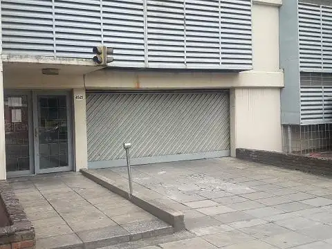 Del Valle Iberlucea al 4500