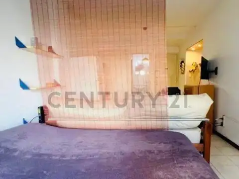 Falucho 1800, Piso 0