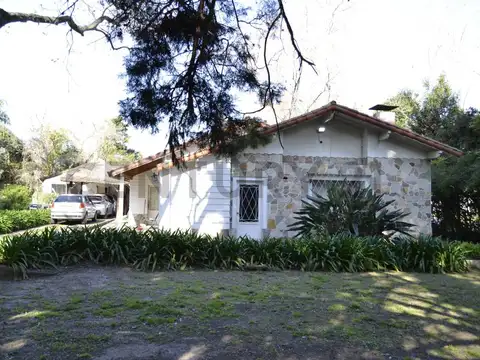 Venta Casa en esquina | Calle 477 y 26 - City Bell - La Plata