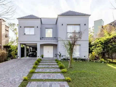 CHALET DE CATEGORIA DESARROLLADO EN DOS PLANTAS, UBICADO EN EL BARRIO HARAS MARÍA EUGENIA