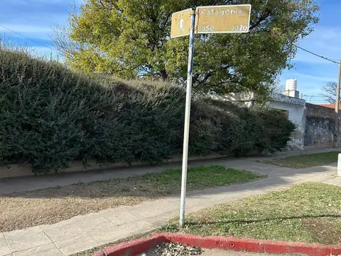 Casa 6 ambientes con 2 baños