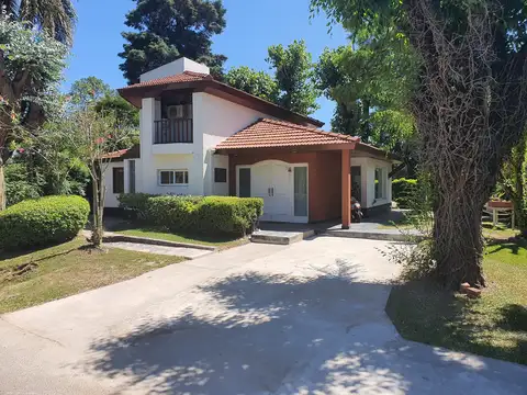 Casa en alquiler por temporada en Indio Cua Golf Club DESDE EL 23/12/25 al 30/01/26 INCLUYE FIESTAS ( 40 DIAS SIN COMISION) VISTA DIRECTA AL GOLF