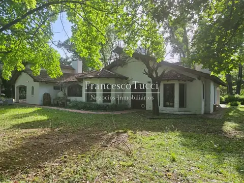 Casa en alquiler anual y temporal 4 ambientes con pileta La Tradición