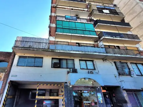 Angel Roffo 7000, Piso 2