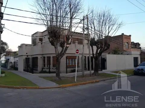 Casa 5 ambientes reciclada a nuevo en venta APTA CREDITO - Quilmes Oeste