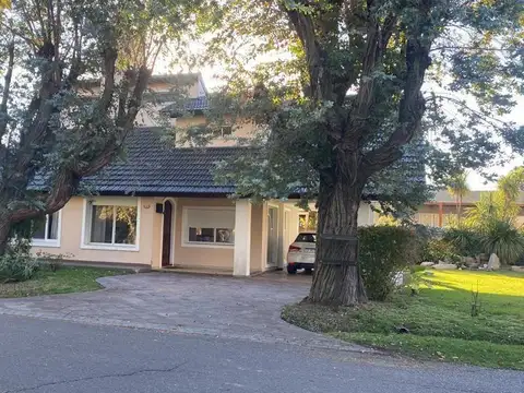 Casa Chalet  en Venta en Indio Cuá Golf Club, Exaltación de la Cruz, G.B.A. Zona Norte