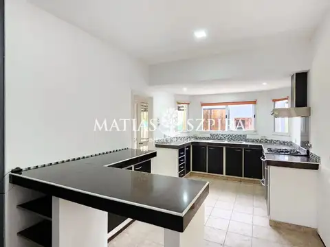 Venta de Casa en La Cesarina Oportunidad!