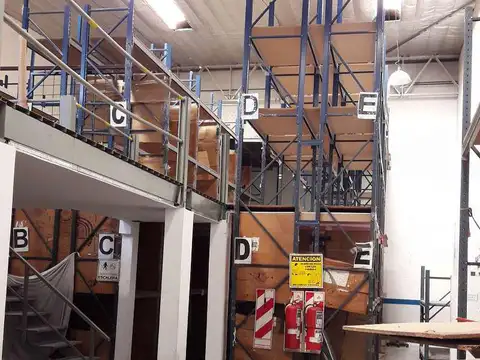 Galpon en Venta en Barracas, USD 2.700.000