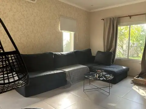 Casa 6 ambientes con 3 baños