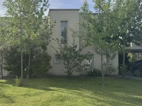 Casa en Alquiler de 4 dormitorios