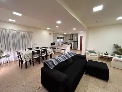 Casa en Venta al Oeste