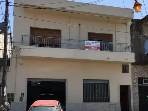 CASA LOCAL Y DEPOSITO EN VENTA EN BERNAL