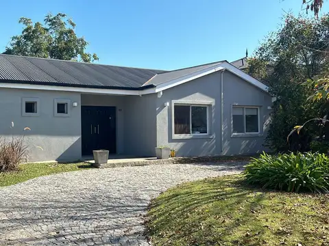 Casa en venta en Barrio Septiembre, Belén de Escobar, GBA Norte - 4 Ambientes