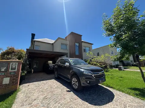 Casa en Venta de 4 dormitorios