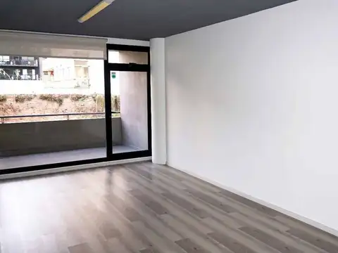 Lindísima Oficina - con cochera fija incluída