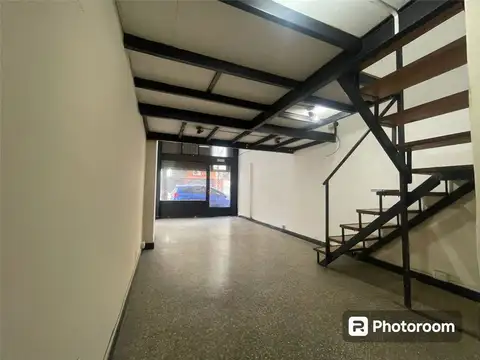 Local en Alquiler 65 años