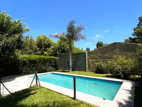 Chalet moderno en venta en Barrio El Cazador