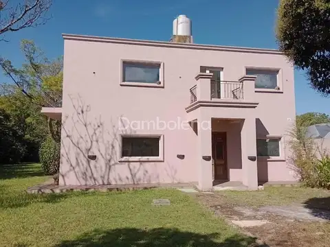 Casa  en Venta en Francisco Álvarez, Moreno, G.B.A. Zona Oeste