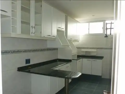 Porongos 2800, Piso 3