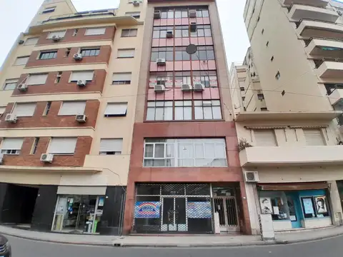 Oficina en Alquiler 50 años