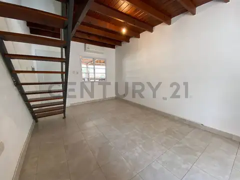 Depto Tipo Casa en Alquiler en Del Viso, $ 800.000