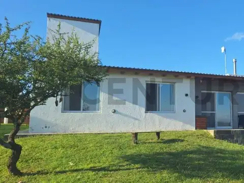 Casa 5 ambientes con 1 baño