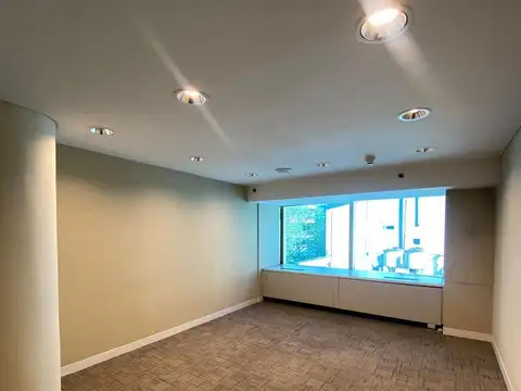 Alquiler de oficina de 200 m2 en Catalinas