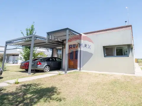 Imperdible casa en venta Aires del Llano. Barrio 1