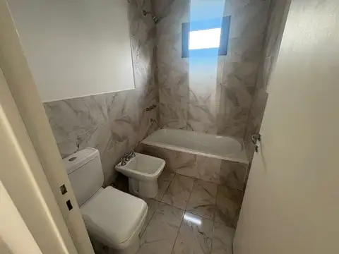 Departamento en Alquiler con 1 cocheras