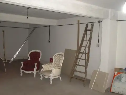 Av. H. Yrigoyen al 12000