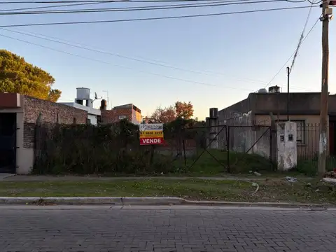 Terreno con Cimientos en Excelente Ubicación