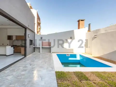 VENTA- CASA A ESTRENAR 4 AMB-CASEROS-PERMUTA