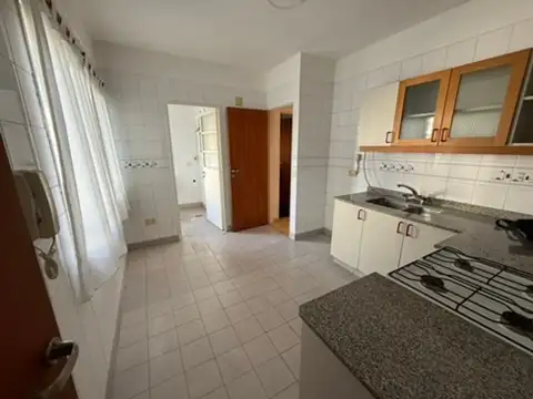 Departamento en Venta en Cid Campeador, USD 190.000