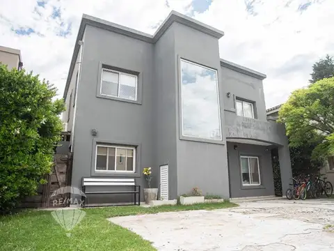 VENTA CASA 4 AMB C/PILETA BARRIO LA CANDELA, PILAR