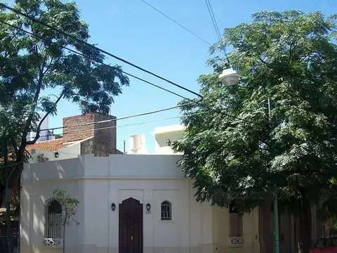 DELGADO ESQUINA GREGORIA PEREZ - LOTE PROPIO