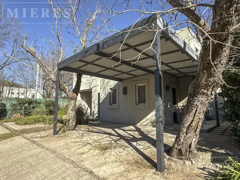 Casa 4 ambientes con 3 baños