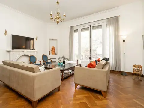 Departamento en Alquiler de 6 ambientes