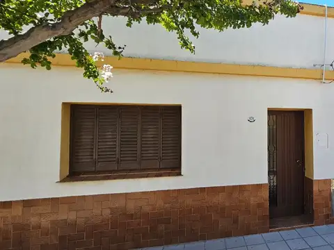 Casa en venta c/ cochera en Punta Alta
