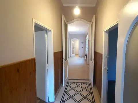 Casa 6 ambientes con 1 baño