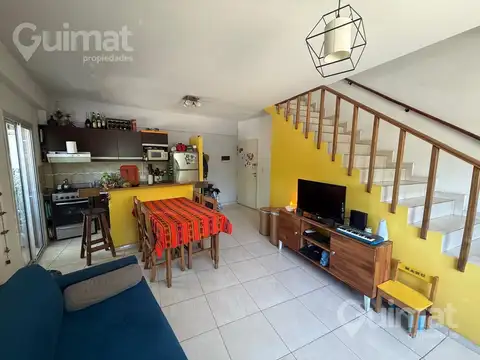 Depto Tipo Casa 3 ambientes con 1 baño