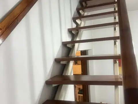 HERMOSO PH 4 AMBIENTES CON QUINCHO EN PLANTA ALTA