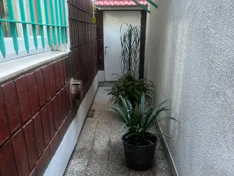 Depto Tipo Casa 4 ambientes con 1 baño