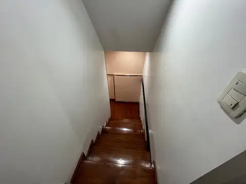 Depto Tipo Casa en Venta con 1 cocheras